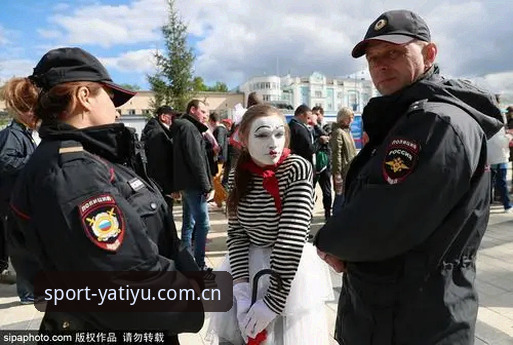 亚体育更新内容 世界杯安保缩编详解:英国警员赴美人数骤减背后的实战分析